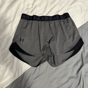 Women’s Medium Under Armor Shorts